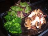 Chicken, w/ Caramelized Mushroom & Onion