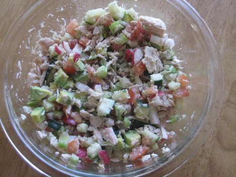 SOUTH BEACH CHOPPED SALAD WITH TUNA