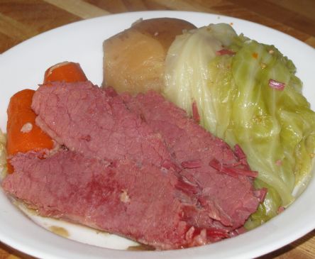 Pressure Cooker Corned Beef with Cabbage and Carrots