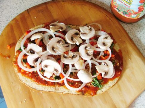 Flat Out Veggie Pizza
